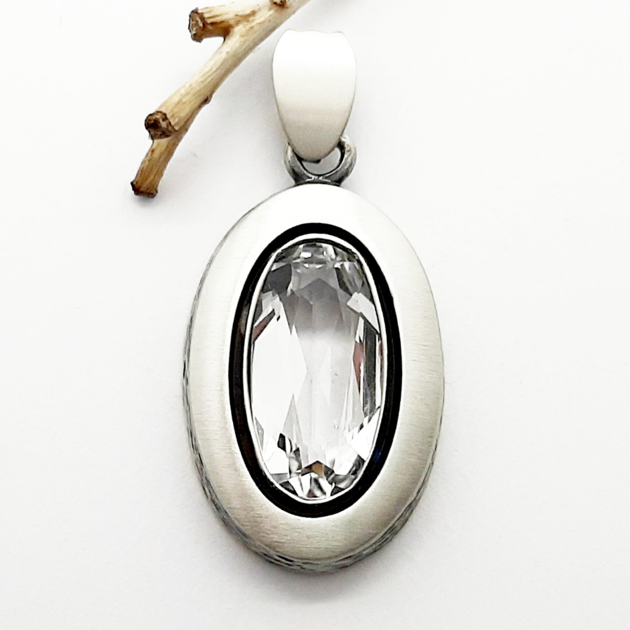 Nordform Großer Ovaler Anhänger Silber mit Bergkristall (19x32mm)