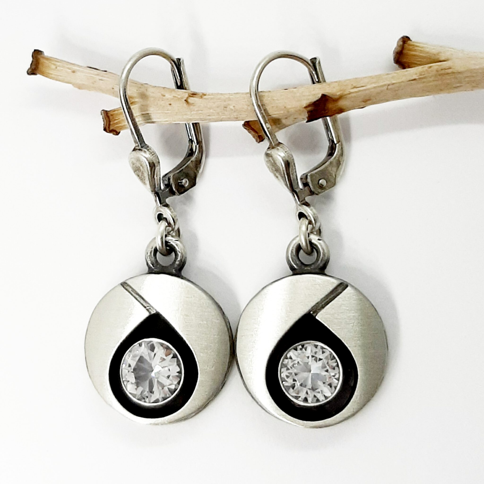 Nordform Bügel-Ohrhänger Runde Form Silber Bergkristall