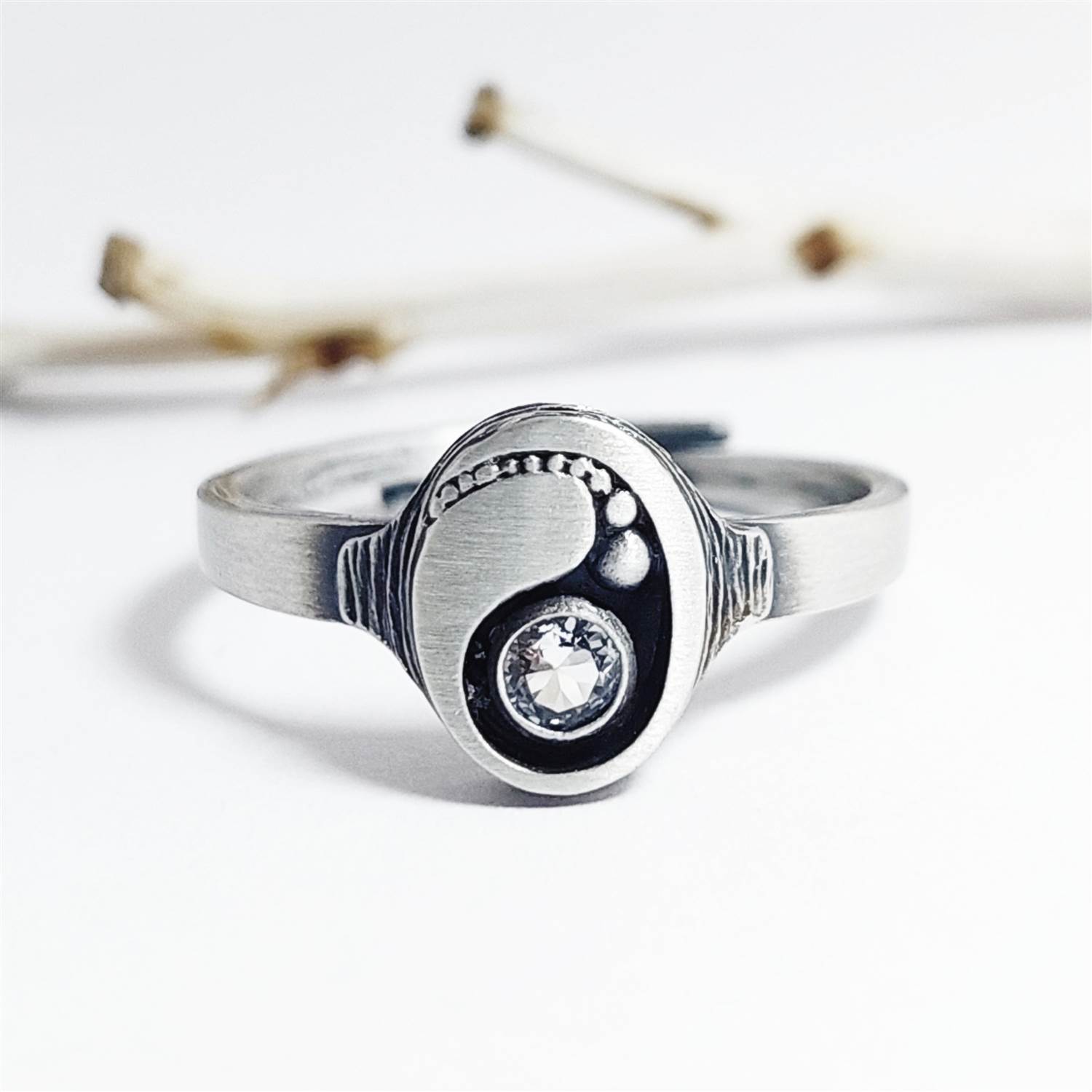 Nordform Ring (Sternensystem) Oval Klein Silber Bergkristall