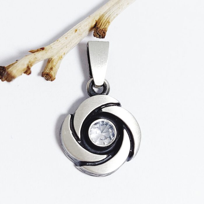 Nordform Anhänger Rund in Silber mit Bergkristall (13x16mm)