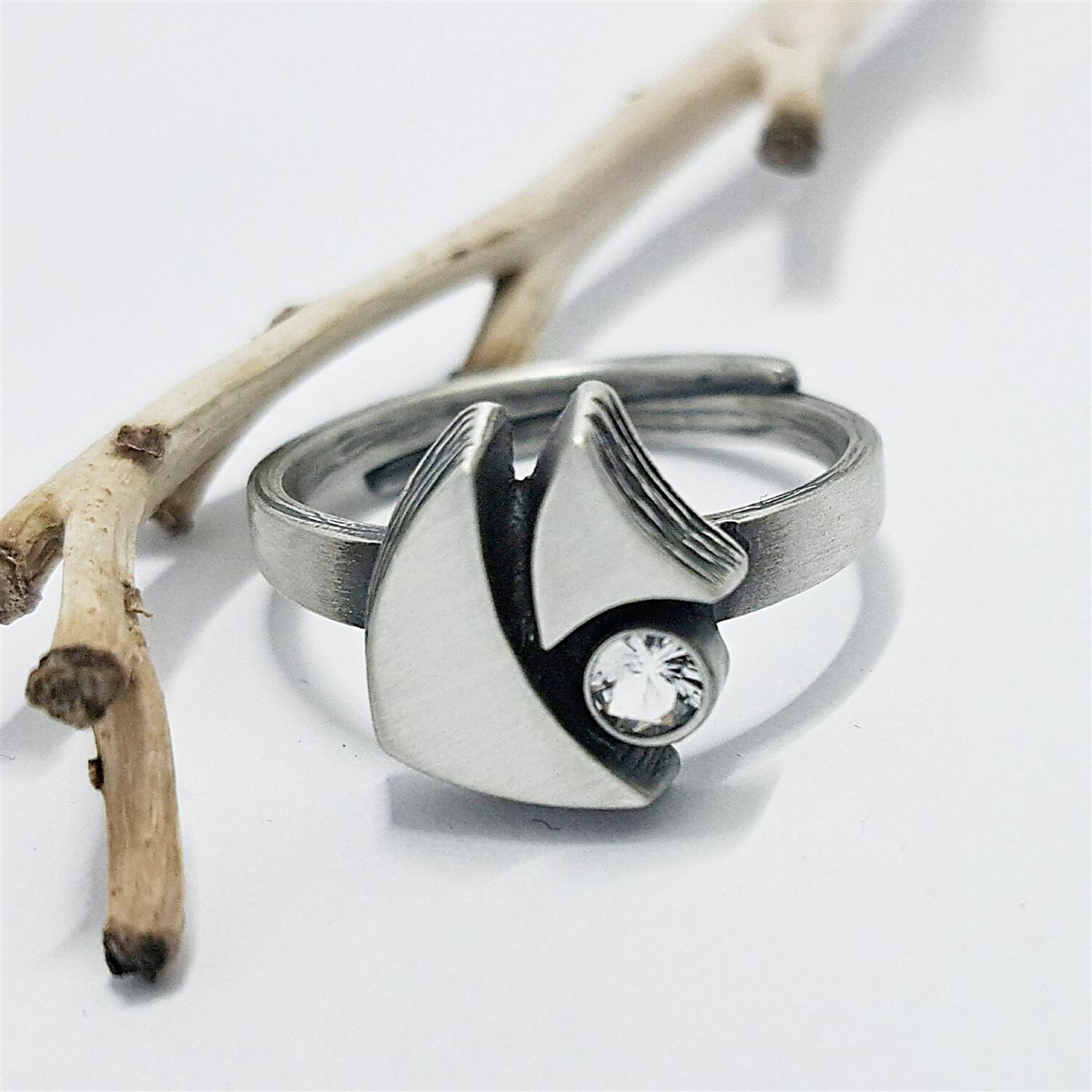 Nordform Ring Dreiecke (klein) Silber Bergkristall