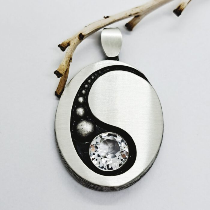 Nordform Anhänger Sonnensystem Oval Silber mit Bergkristall (30x47mm)