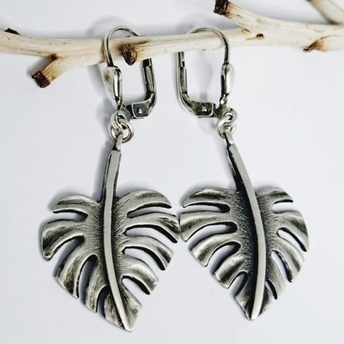 Nordform Bügel-Ohrhänger Monstera (Trollblatt) Silber Geschwärzt
