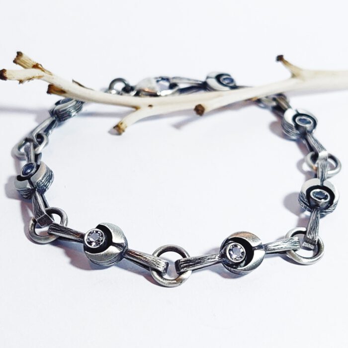 Nordform Großgliedriges Armband Silber Teilweise Geschwärzt Bergkristall