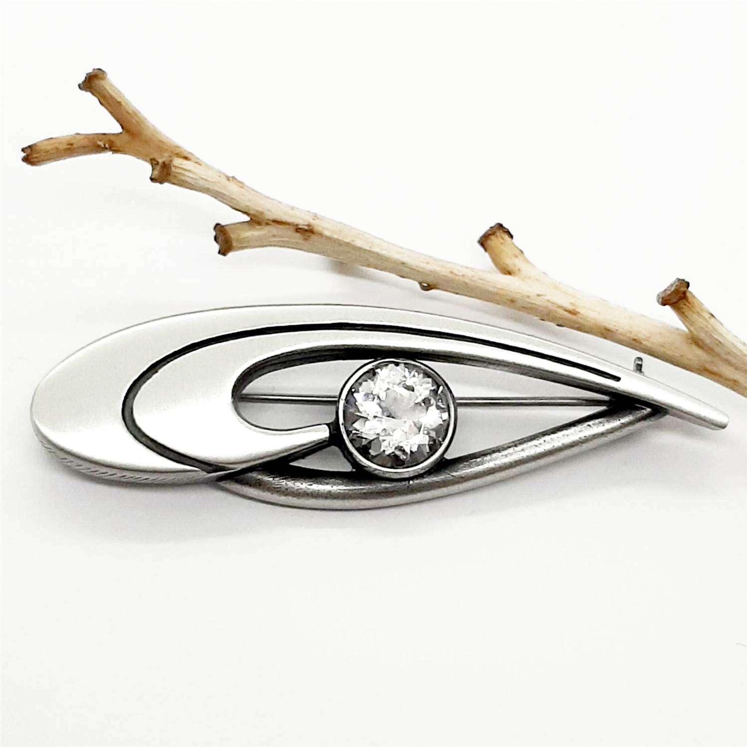 Nordform Filigran Geschwungene Brosche Silber mit Bergkristall