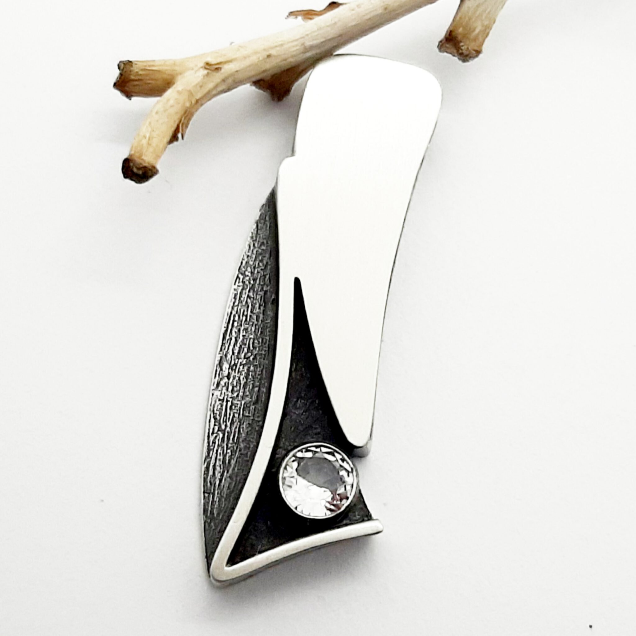 Nordform Länglicher Anhänger Silber mit Bergkristall (11x32mm)