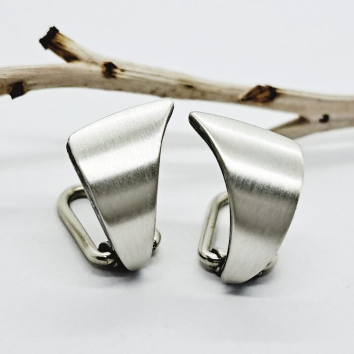 Nordform Ohrclips Gebogenes Dreieck Silber Nordform Ohrclips Gebogenes Dreieck Silber