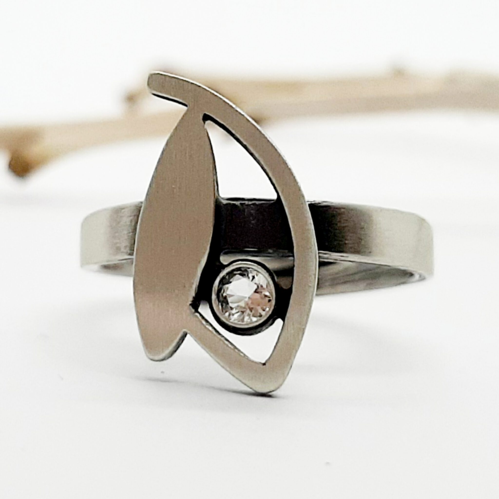 Nordform Ring Durchbrochen Silber Bergkristall