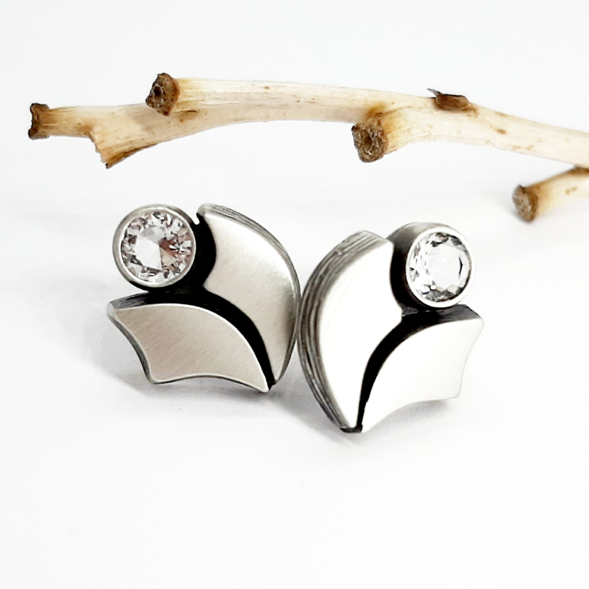Nordform Ohrstecker (Wiegende Blume) Bergkristall Silber