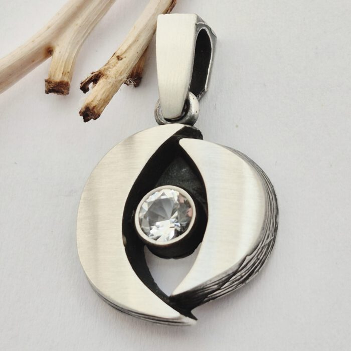 Nordform Anhänger Auge in Silber mit Bergkristall (18x28mm)