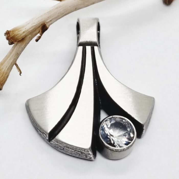 Nordform Gefächerter Anhänger Silber mit Bergkristall (24x27mm)