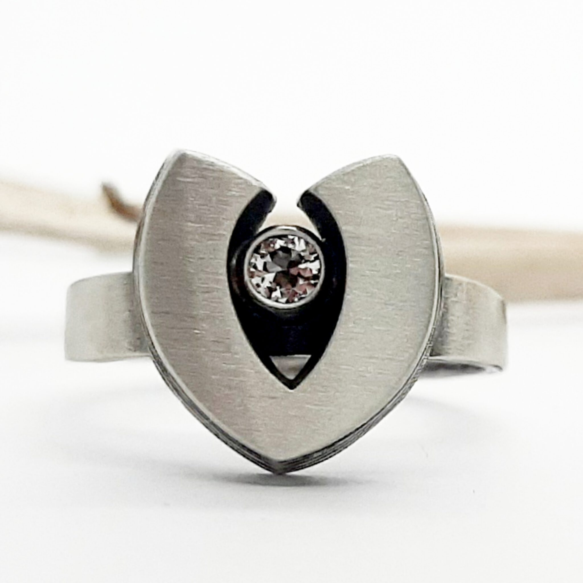 Nordform Ring V-Form (Blume) Silber Bergkristall