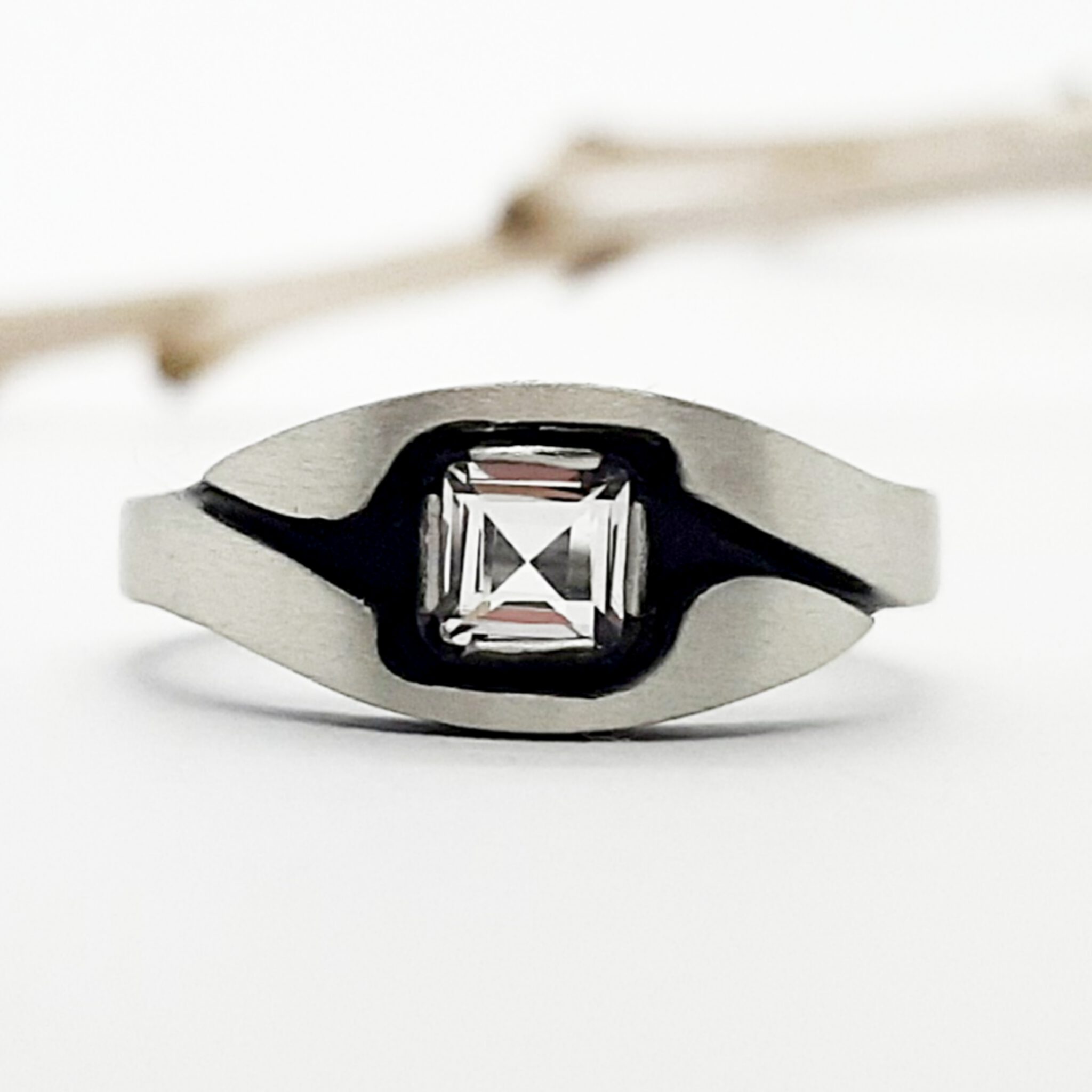Nordform Bandring Quadratischer Bergkristall in Silber