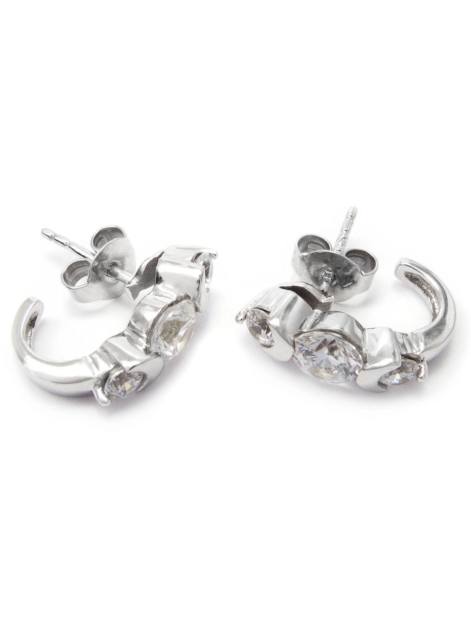 Modische Halbcreolen mit Zirkonia 333/ Weißgold Modische Halbcreolen mit Zirkonia 333/ Weißgold