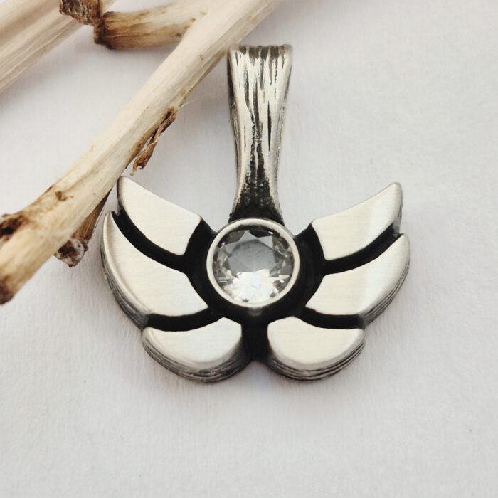 Nordform Anhänger Flügel in Silber mit Bergkristall (15x17mm)