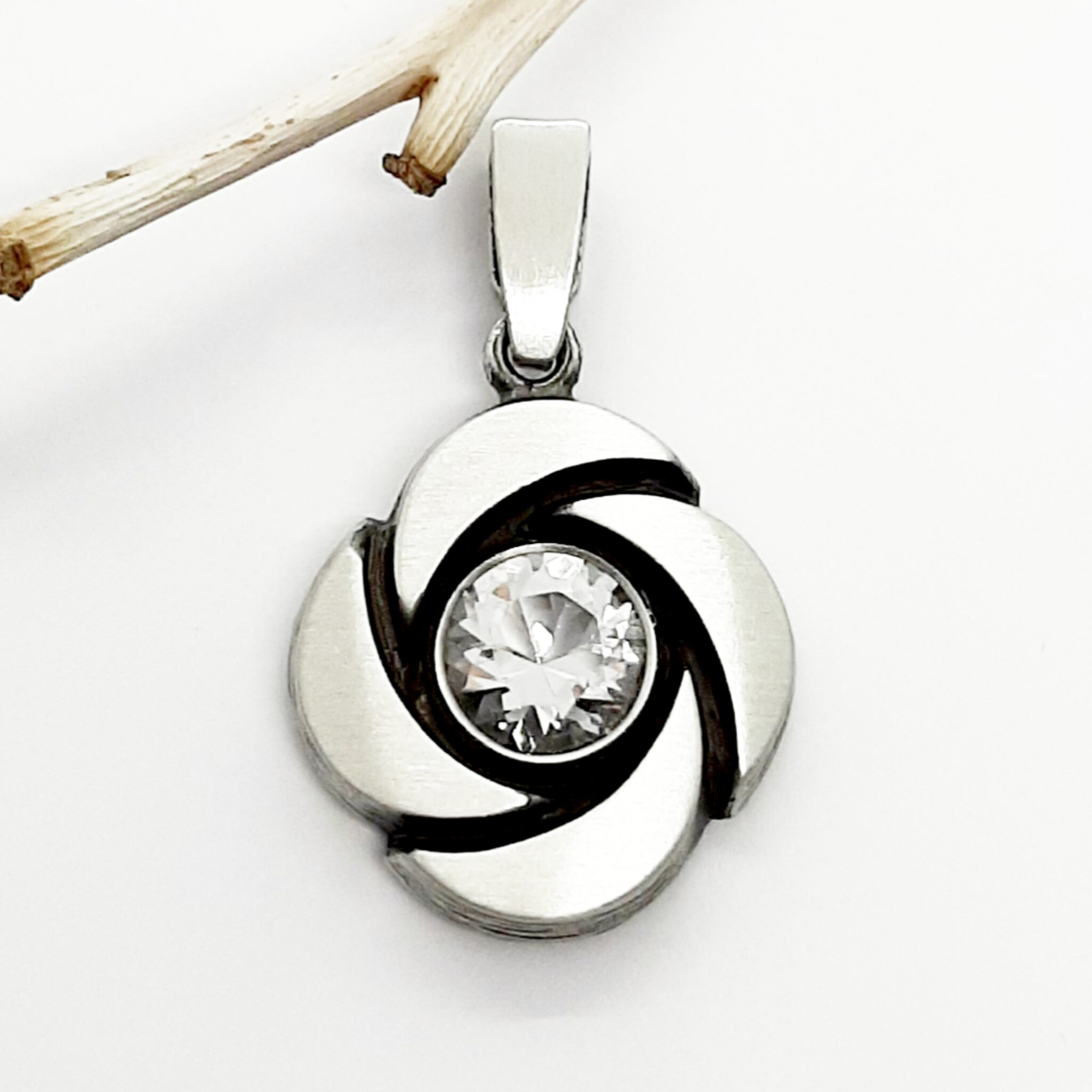 Nordform Anhänger Rund in Silber mit Bergkristall (19x31mm)