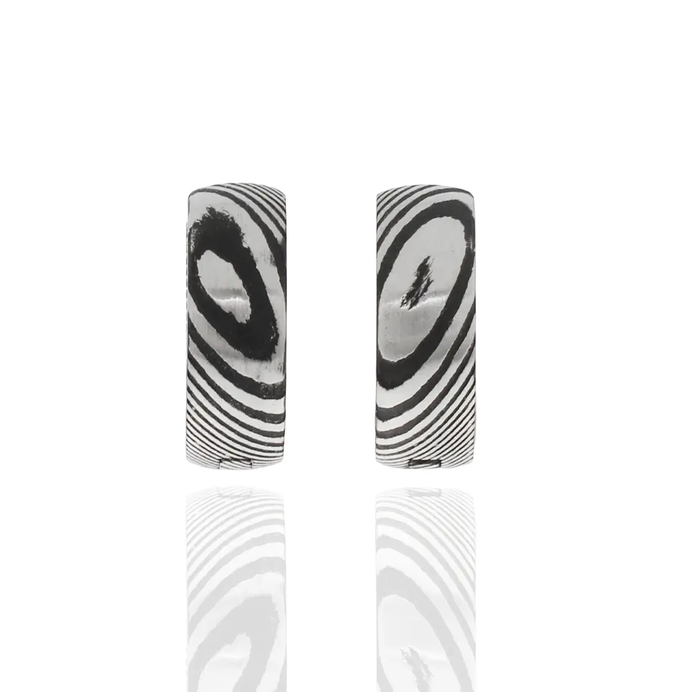 Creole aus Damszener Stahl, teils IP black, teilmatt, 6mm breit, Ø 17mm