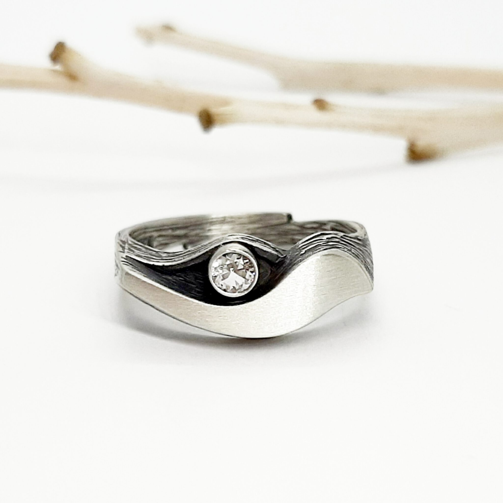 Nordform Ring (Welle) Silber Bergkristall Seitlich