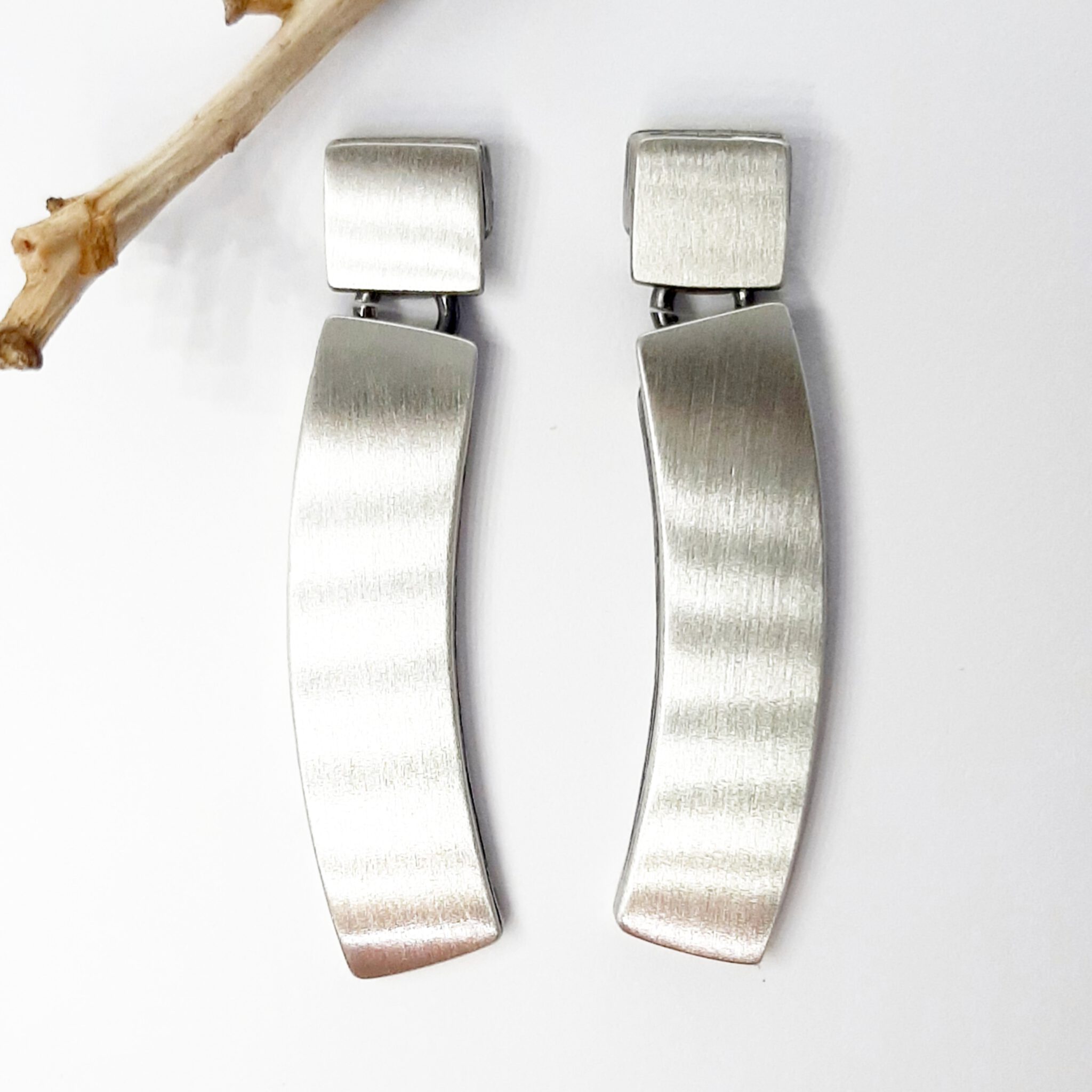 Nordform Geschwungene Rechteckige Ohrhänger (Breit) Silber