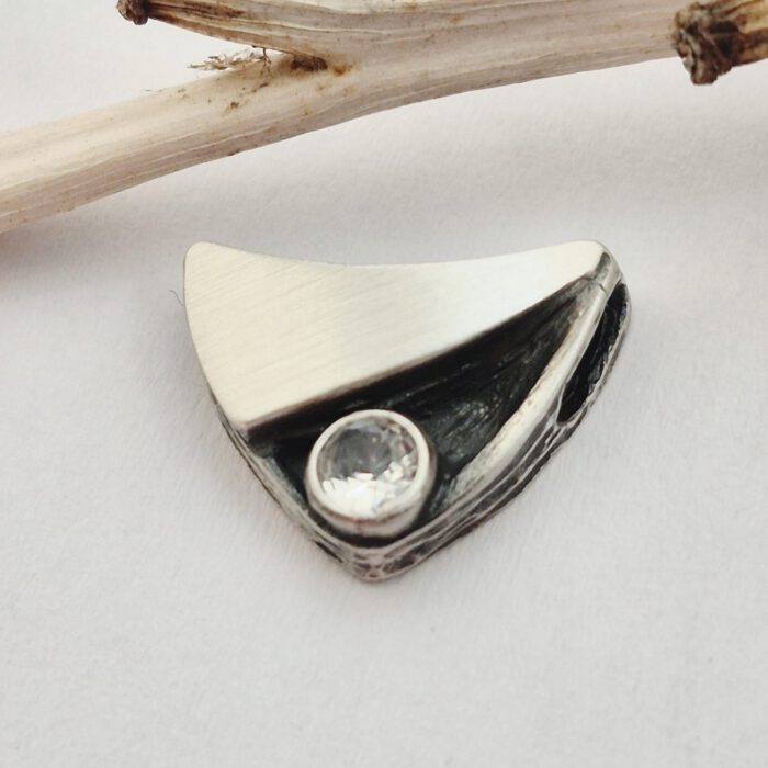 Nordform Anhänger in Silber mit Bergkristall (13x10mm)