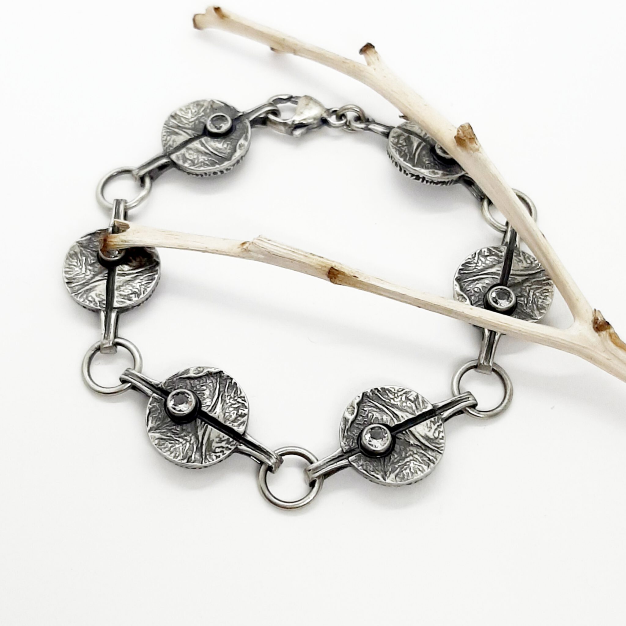 Nordform Armband mit Runden Gliedern Silber Geschwärzt Bergkristall Nordform Armband mit Runden Gliedern Silber Geschwärzt Bergkristall