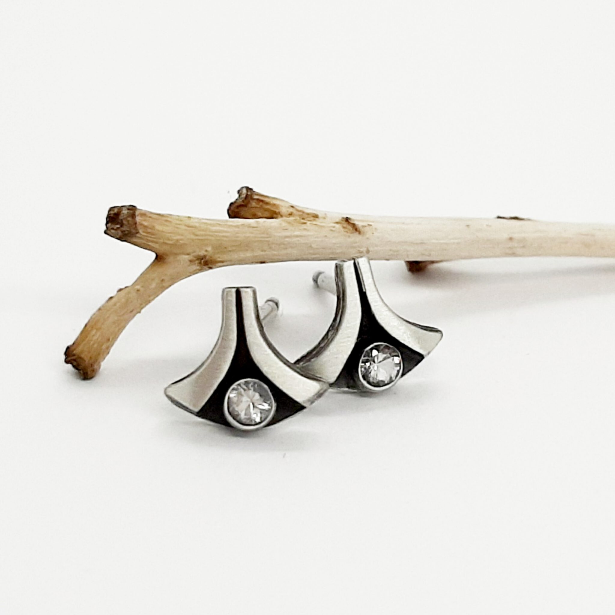 Nordform Ohrstecker (Zelt) Bergkristall Silber