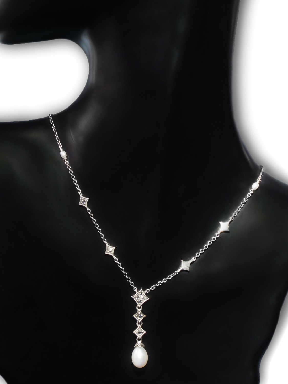 Silber Collier mit Zuchtperle und Markasieten